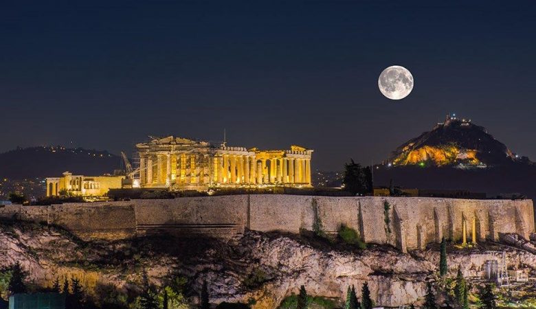 akropol pełnia księżyca
